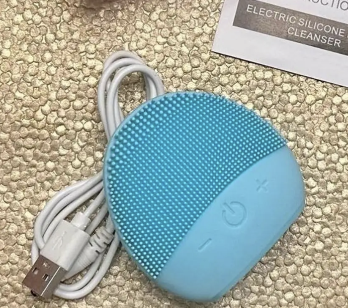 Sonic Facial Cleansing Brush