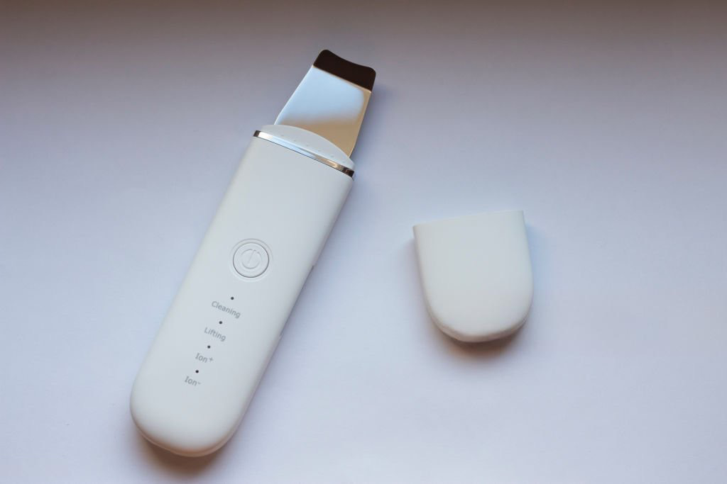 Ultrasonic Skin Scrubber